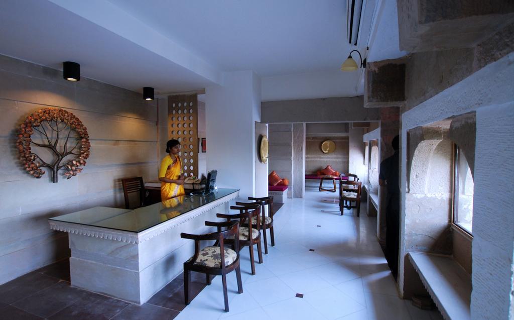 מלון ורנאסי Guleria Kothi At Ganges מראה חיצוני תמונה