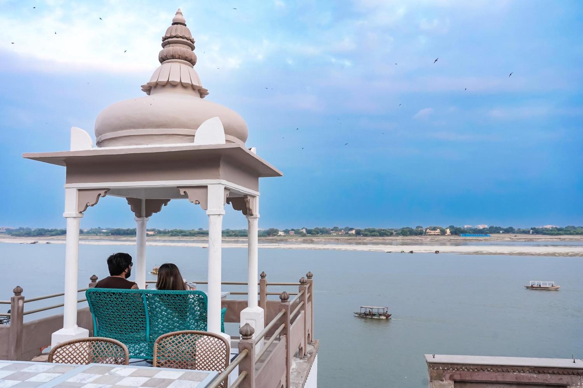 מלון ורנאסי Guleria Kothi At Ganges מראה חיצוני תמונה