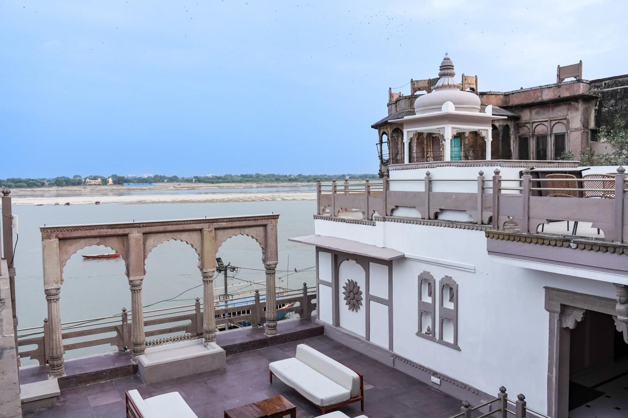 מלון ורנאסי Guleria Kothi At Ganges מראה חיצוני תמונה