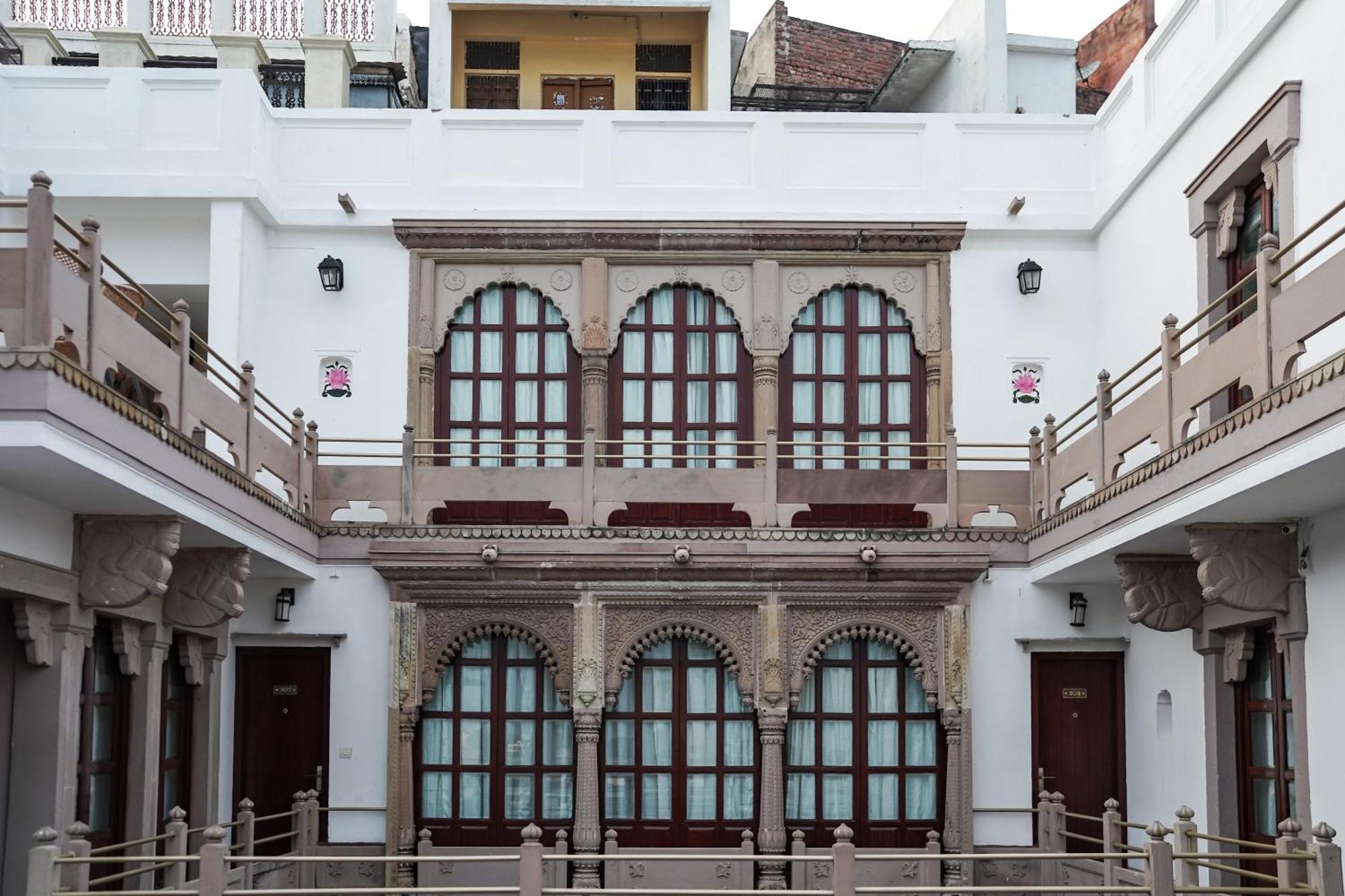 מלון ורנאסי Guleria Kothi At Ganges מראה חיצוני תמונה